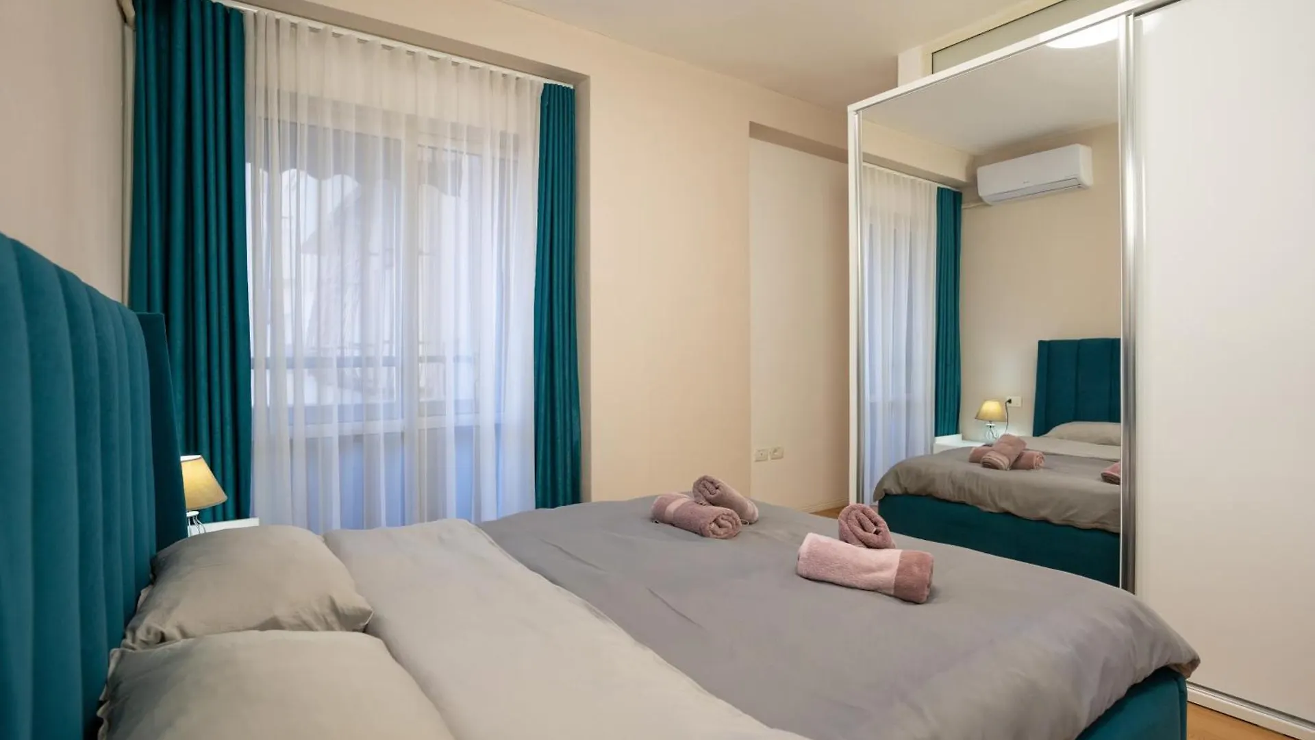 Sea View-Palm Trees Apartment Durrës Albanien